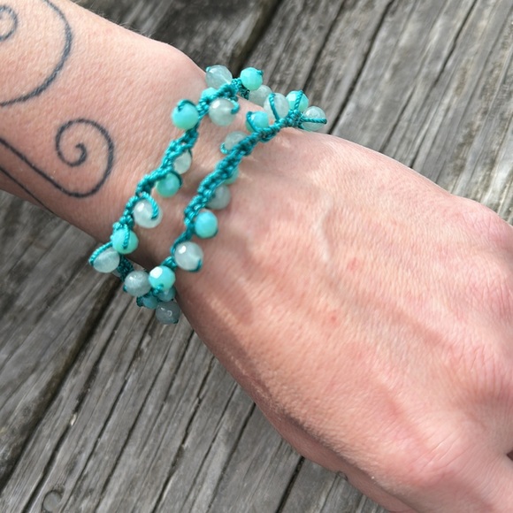 Apatite and crystal bracelet - Picture 6 of 7